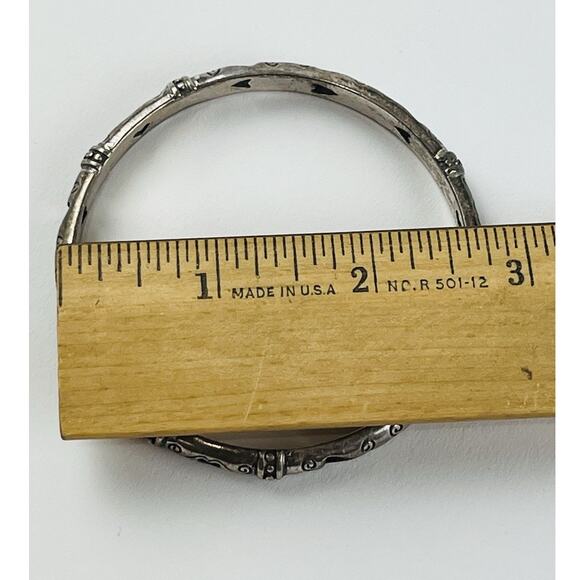 Set 2 Brighton Bangle Bracelets Retired Vintage Scroll Hearts Thick Chunky Silve - Picture 15 of 16